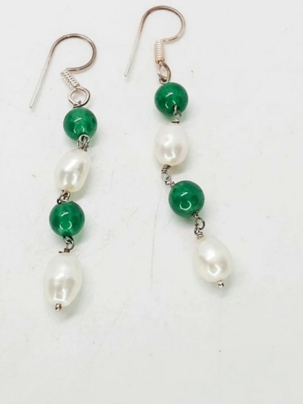 Vintage Green Jade Bead & Freshwater Pearl Dangling Drop Earrings Dainty